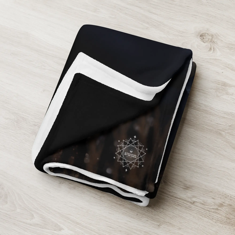 About my Brain Institute Blankets Hine-Nui-Te-Pō Goddess Throw Blanket