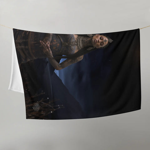 About my Brain Institute Blankets Hine-Nui-Te-Pō Goddess Throw Blanket